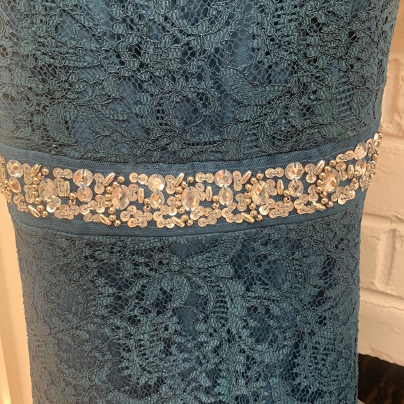 Gorgeous Girls Party Dress! - Picture 3 of 7